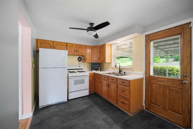 4704 Woodhill DRIVE, Munhall, PA 15120