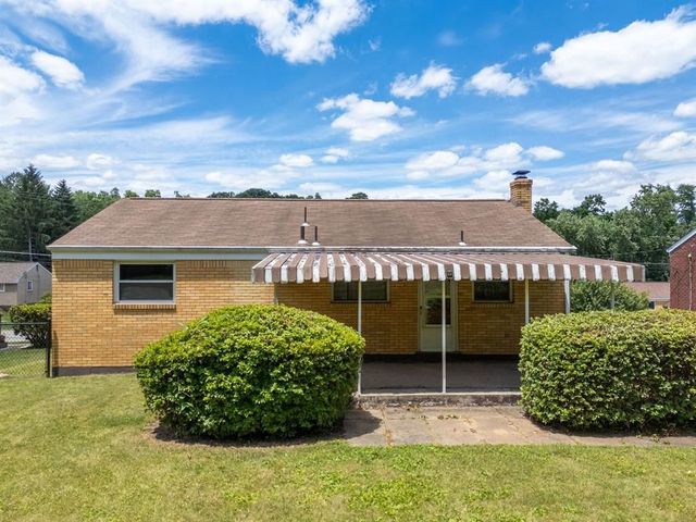 4704 Woodhill DRIVE, Munhall, PA 15120