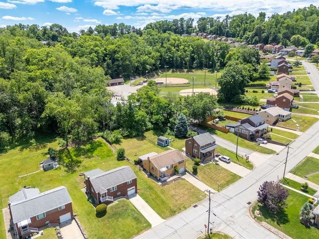 4704 Woodhill DRIVE, Munhall, PA 15120
