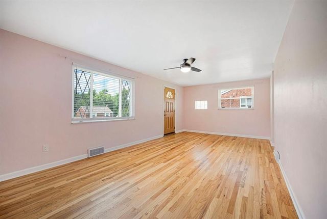 4704 Woodhill DRIVE, Munhall, PA 15120