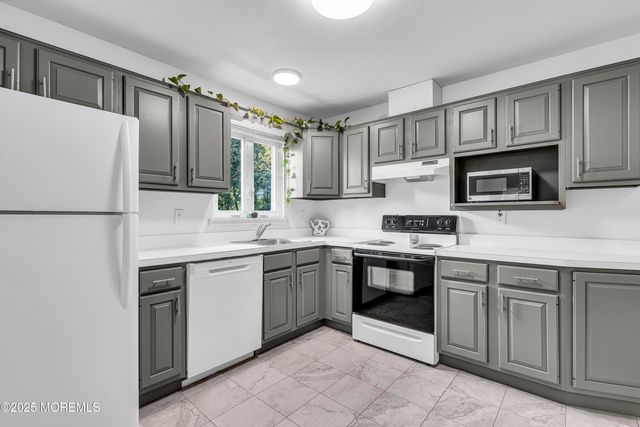 614 Willow Lane A, Whiting, NJ 08759