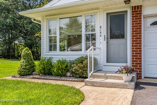 614 Willow Lane A, Whiting, NJ 08759