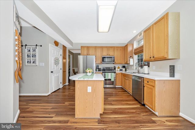 2033 BURNSIDE DR, Frederick, MD 21702