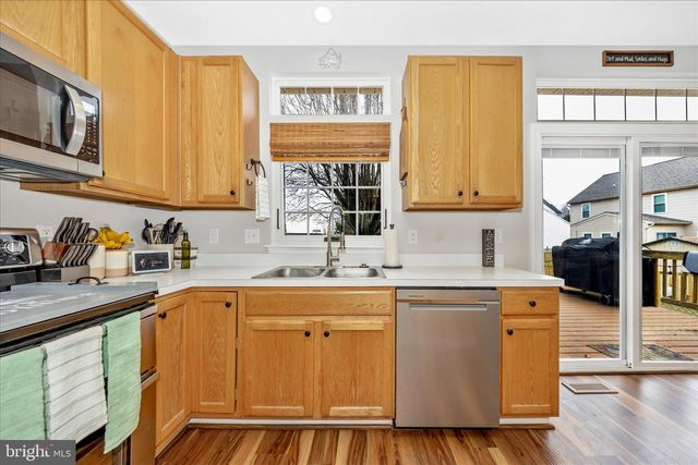 2033 BURNSIDE DR, Frederick, MD 21702