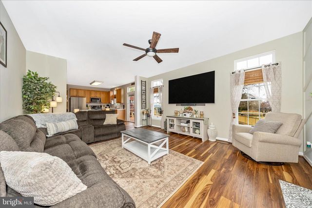 2033 BURNSIDE DR, Frederick, MD 21702