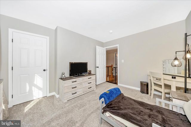 2033 BURNSIDE DR, Frederick, MD 21702