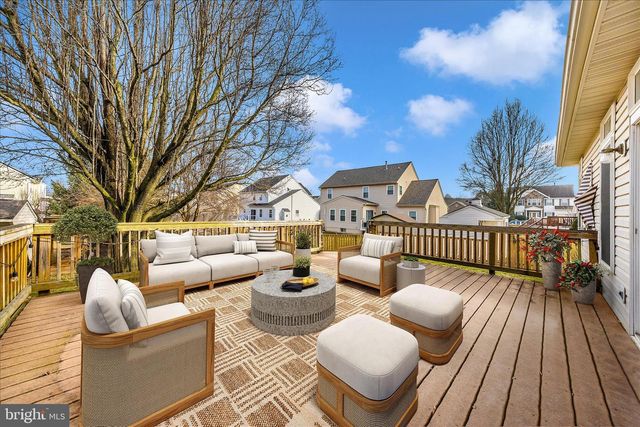 2033 BURNSIDE DR, Frederick, MD 21702