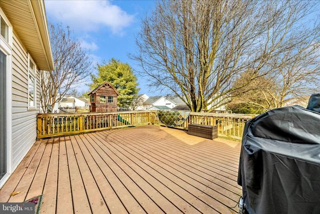 2033 BURNSIDE DR, Frederick, MD 21702