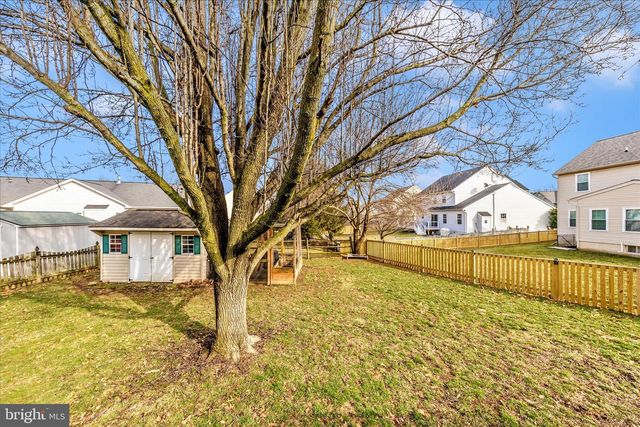 2033 BURNSIDE DR, Frederick, MD 21702