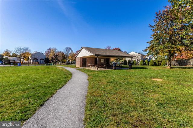 2033 BURNSIDE DR, Frederick, MD 21702