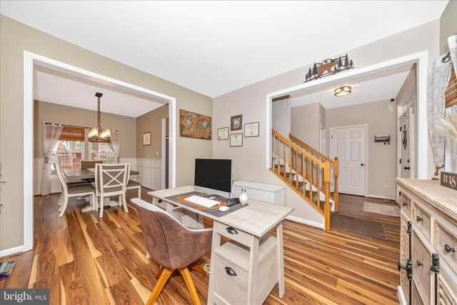 2033 BURNSIDE DR, Frederick, MD 21702