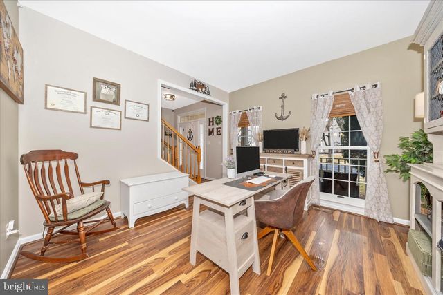 2033 BURNSIDE DR, Frederick, MD 21702