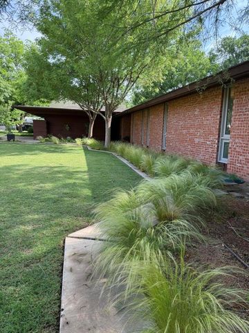 1408 Borger, Plainview, TX 79072