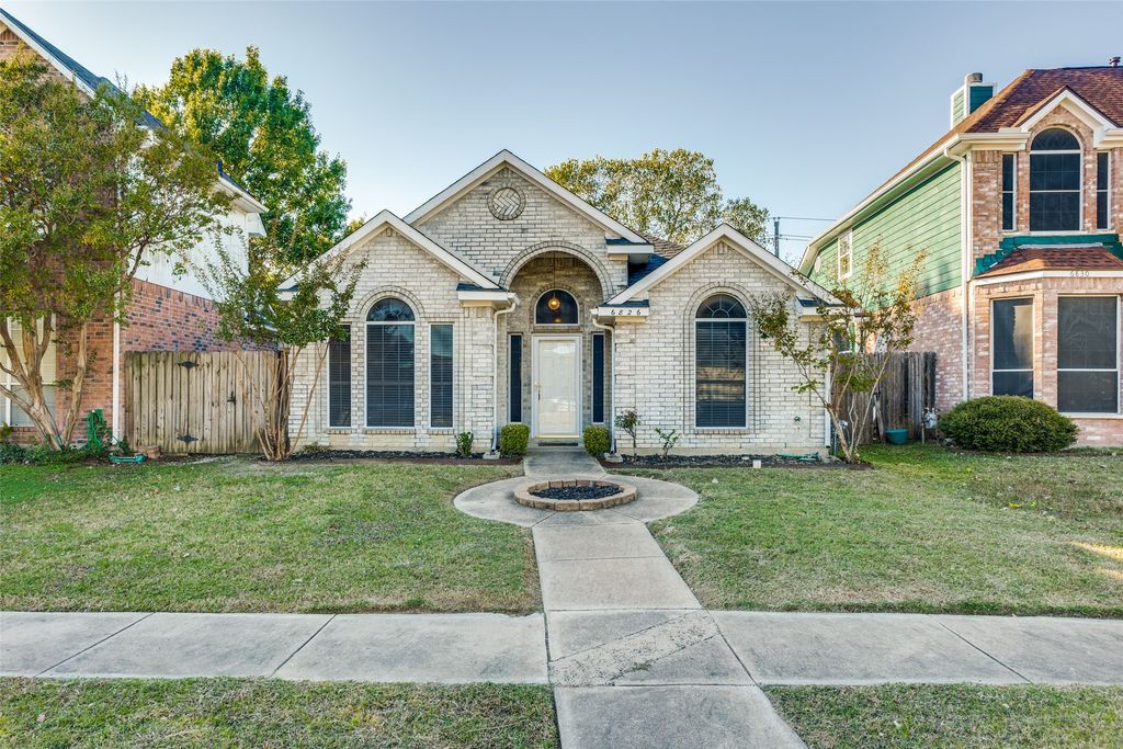 6826 Conestoga Drive, Rowlett, TX 75089