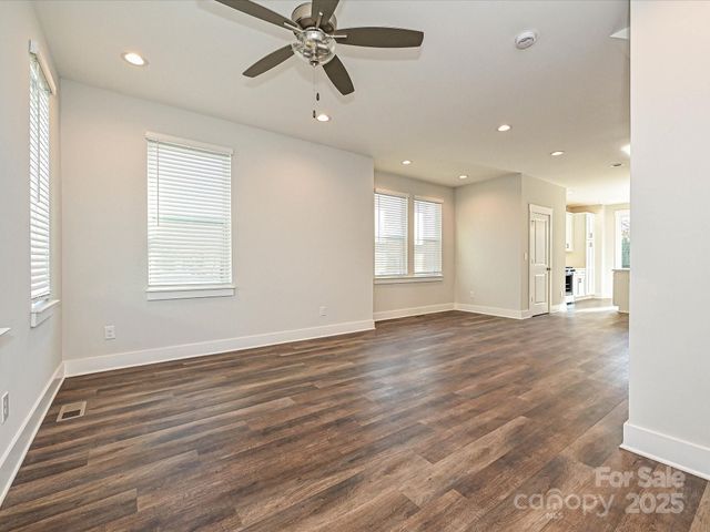 1229 E 34th Street CSW0421, Charlotte, NC 28205