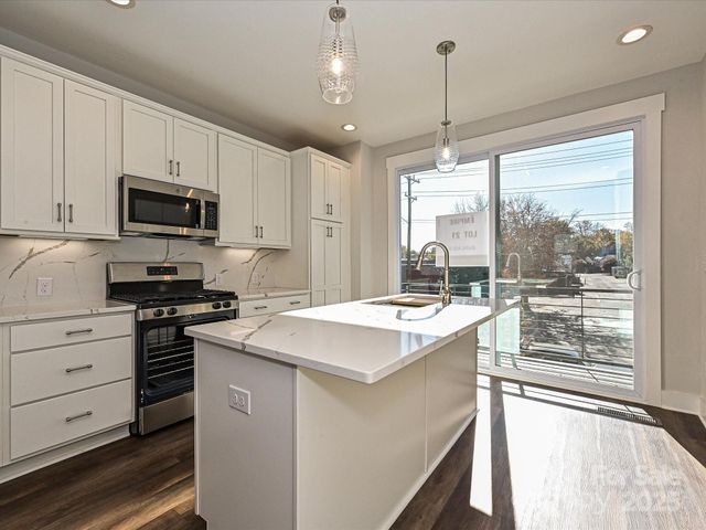 1229 E 34th Street CSW0421, Charlotte, NC 28205