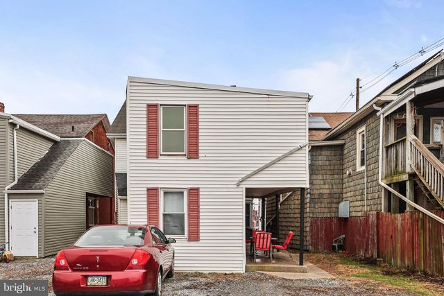 402 BROADWAY, Hanover, PA 17331