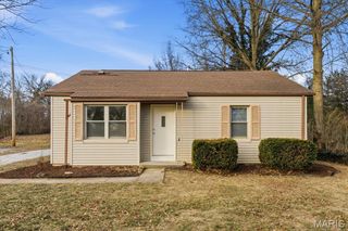 105 Ross Lane, Belleville, IL 62220