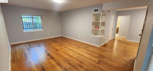 3009 Park Blvd, Oakland, CA 94610