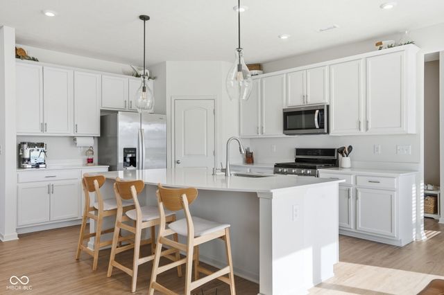 6619 Timberline Trail, Whitestown, IN 46075