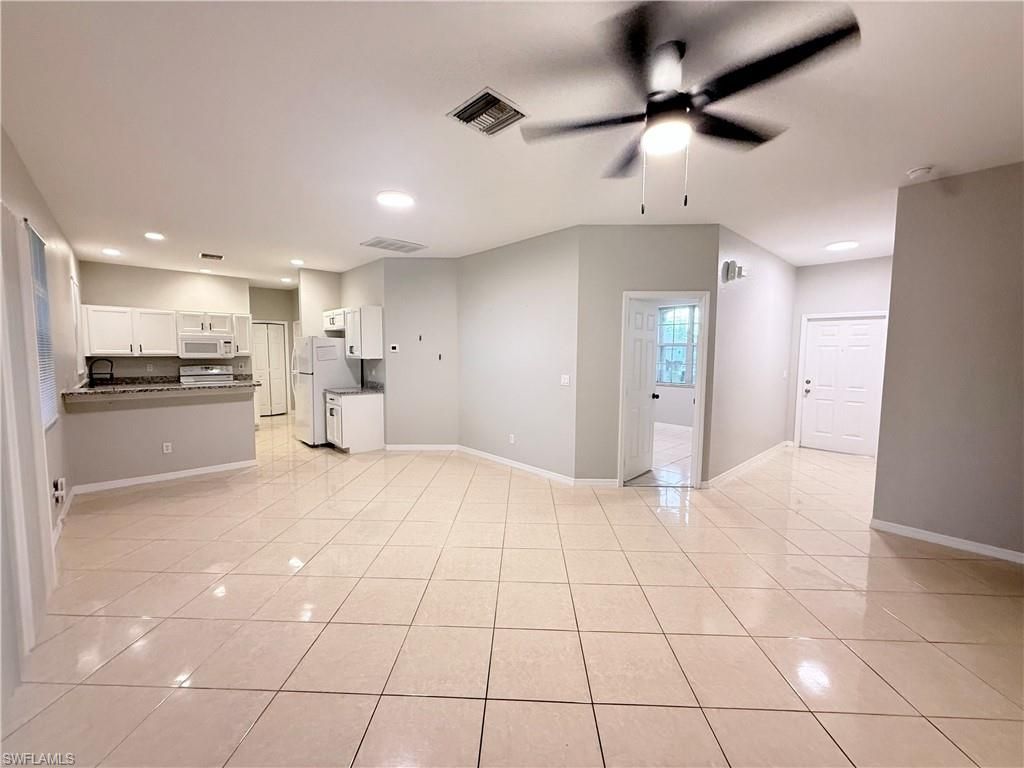 3813 19th ST SW, LEHIGH ACRES, FL 33976 — photo 2