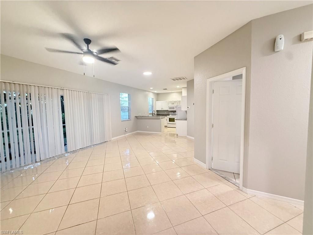 3813 19th ST SW, LEHIGH ACRES, FL 33976 — photo 3