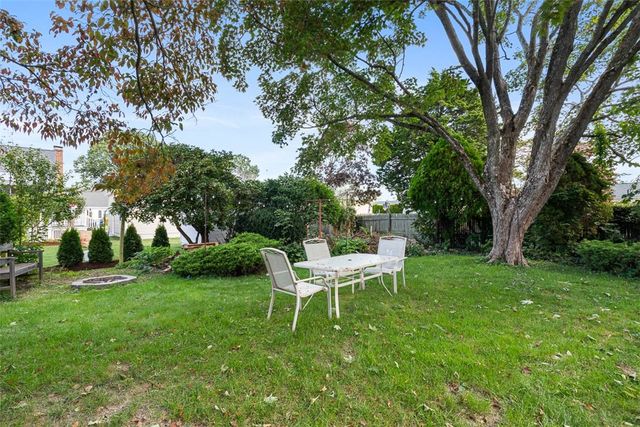 26 Canario Drive, Warren, RI 02885