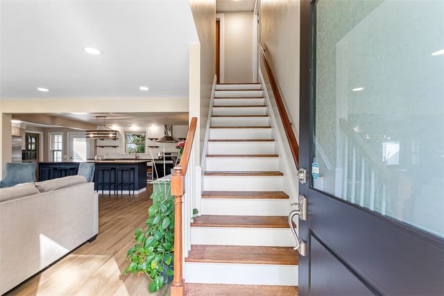 26 Canario Drive, Warren, RI 02885