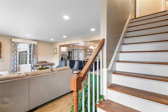 26 Canario Drive, Warren, RI 02885