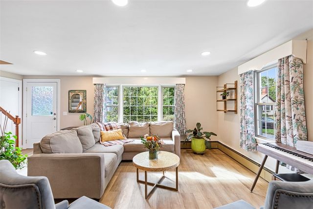 26 Canario Drive, Warren, RI 02885