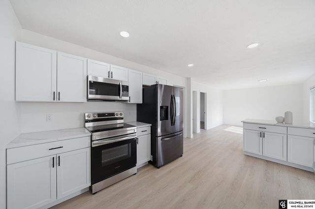 713 8th Avenue, Plattsmouth, NE 68048