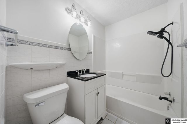 713 8th Avenue, Plattsmouth, NE 68048