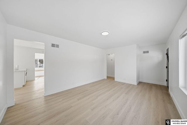 713 8th Avenue, Plattsmouth, NE 68048