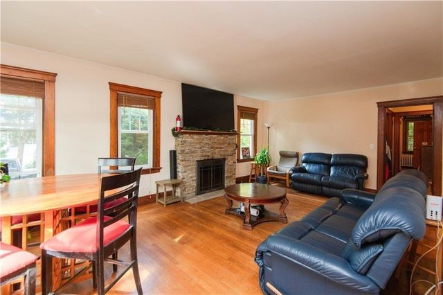 556 East Main Road, Middletown, RI 02842