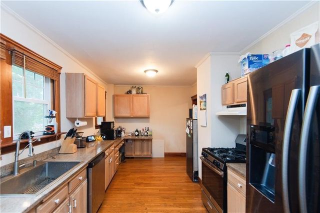 556 East Main Road, Middletown, RI 02842