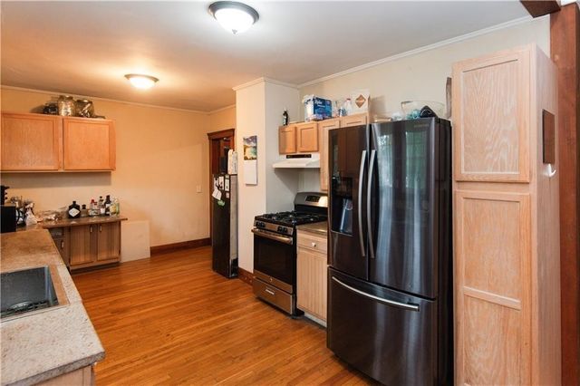 556 East Main Road, Middletown, RI 02842