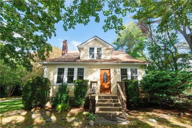 556 East Main Road, Middletown, RI 02842