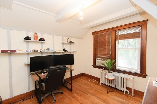 556 East Main Road, Middletown, RI 02842