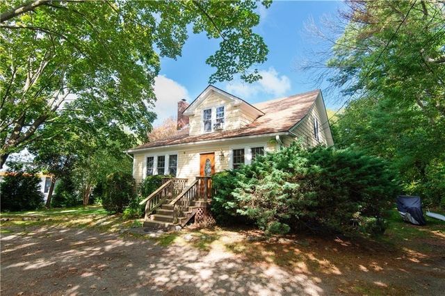 556 East Main Road, Middletown, RI 02842