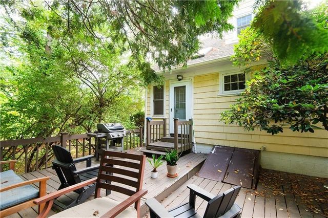 556 East Main Road, Middletown, RI 02842