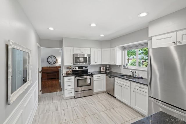 8616 Linderwood Lane, Cincinnati, OH 45255