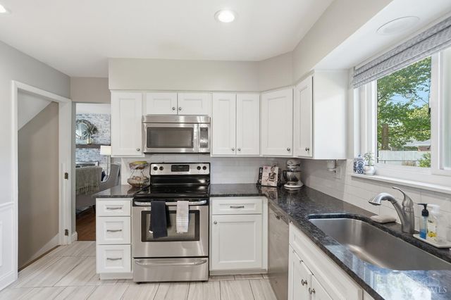 8616 Linderwood Lane, Cincinnati, OH 45255