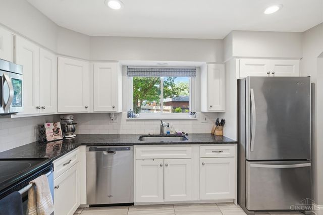 8616 Linderwood Lane, Cincinnati, OH 45255