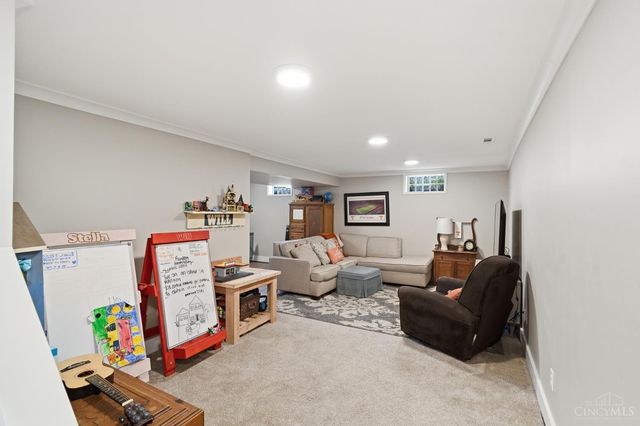 8616 Linderwood Lane, Cincinnati, OH 45255