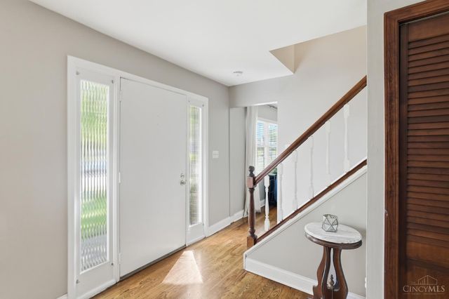 8616 Linderwood Lane, Cincinnati, OH 45255