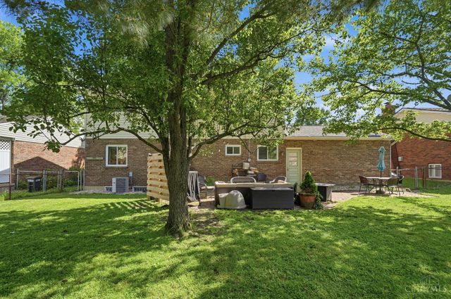 8616 Linderwood Lane, Cincinnati, OH 45255