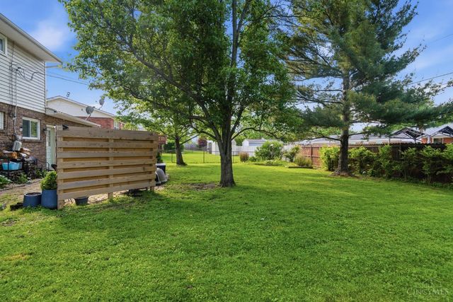 8616 Linderwood Lane, Cincinnati, OH 45255