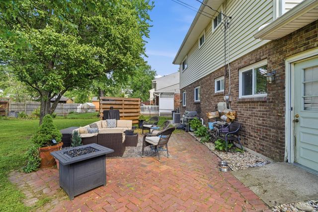 8616 Linderwood Lane, Cincinnati, OH 45255