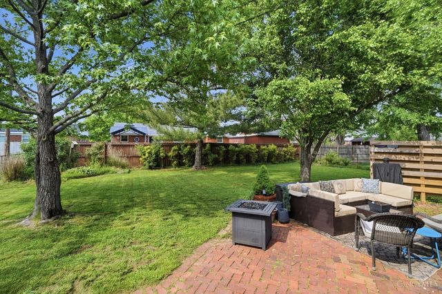 8616 Linderwood Lane, Cincinnati, OH 45255