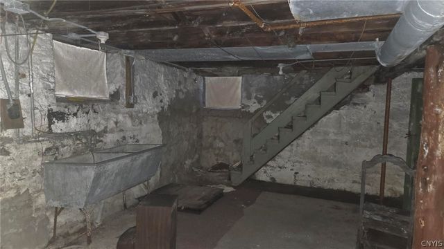 136 South Collingwood Avenue, Syracuse, NY 13206